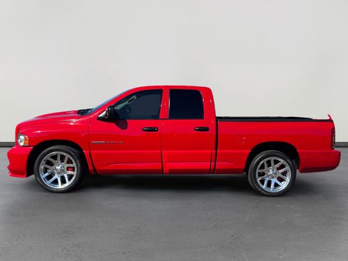 Used 2005 Dodge Ram 1500 Truck 2WD Quad Cab image 2