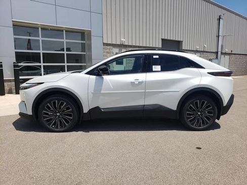 New 2026 Toyota C-HR AWD/4WD image 9