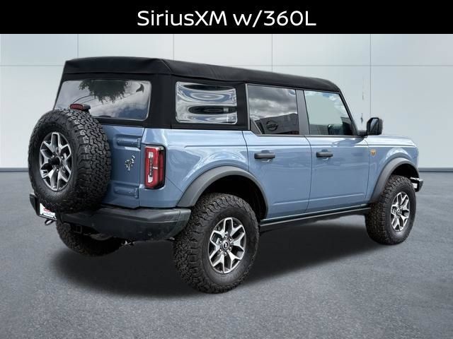 Used 2025 Ford Bronco Badlands AWD/4WD image 3