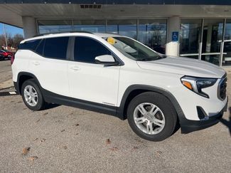 Used 2021 GMC Terrain SLE w/ Driver Convenience Package video 2