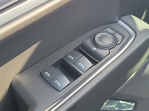 Used 2023 Chevrolet Silverado 1500 LT Trail Boss AWD/4WD image 27