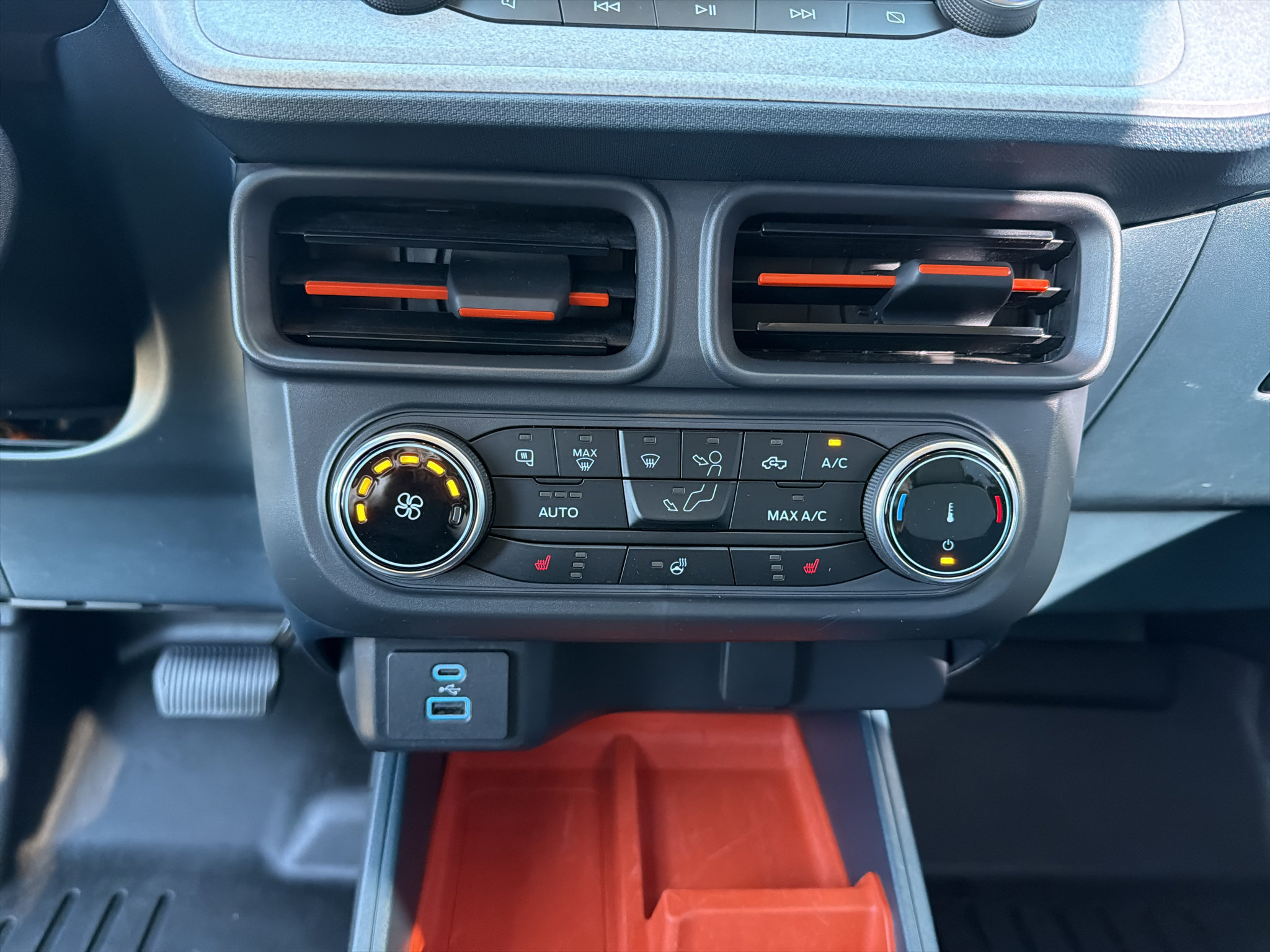 Used 2024 Ford Maverick XLT AWD/4WD image 12