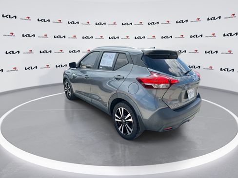 Used 2019 Nissan Kicks SV FWD image 6