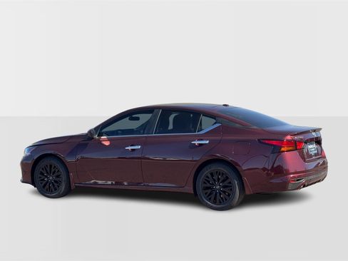 New 2025 Nissan Altima 2.5 SV w/ SV Special Edition Package image 3