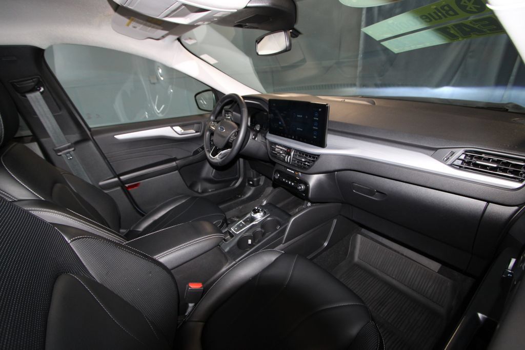 Used 2025 Ford Escape SE w/ PHEV Premium Package FWD image 23