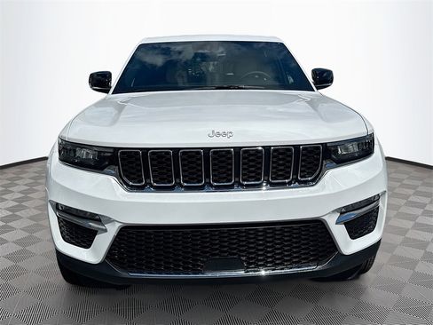 Used 2025 Jeep Grand Cherokee Limited image 2