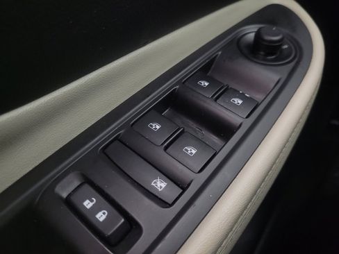 Used 2019 Buick Encore Preferred AWD/4WD image 27