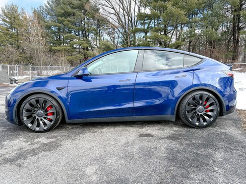 Used 2020 Tesla Model Y Performance image 4