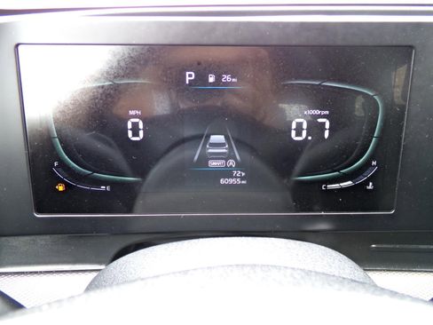 Used 2023 Kia Sportage LX image 7