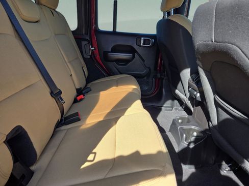 Used 2021 Jeep Wrangler Unlimited Sport image 25