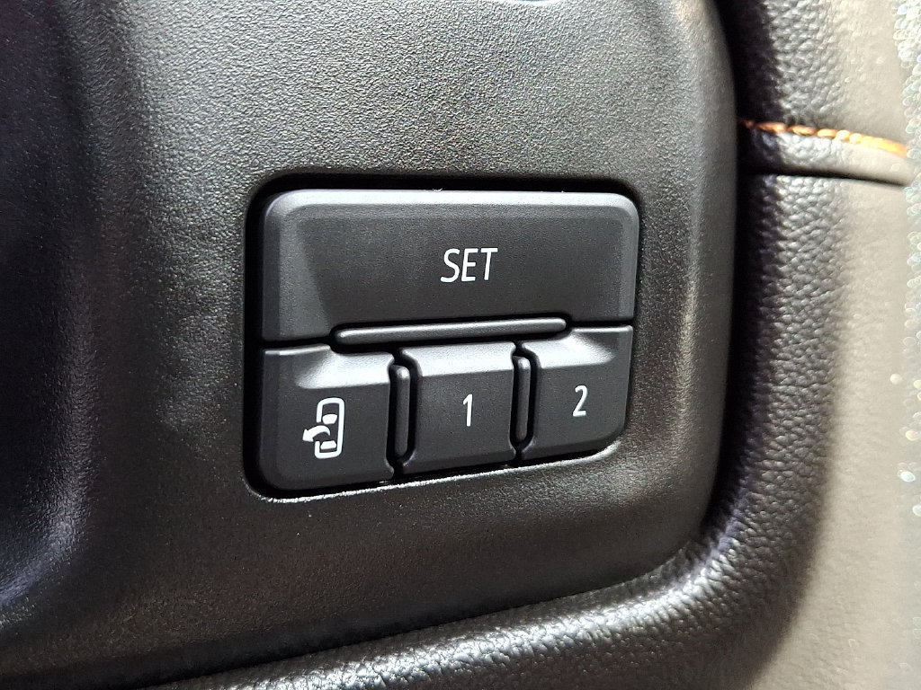 Used 2020 GMC Sierra 1500 AT4 w/ AT4 Premium Package AWD/4WD image 28