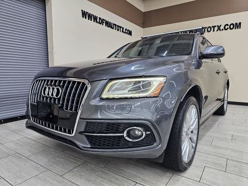 Used 2017 Audi Q5 2.0T Premium Plus w/ Technology Package AWD/4WD image 3