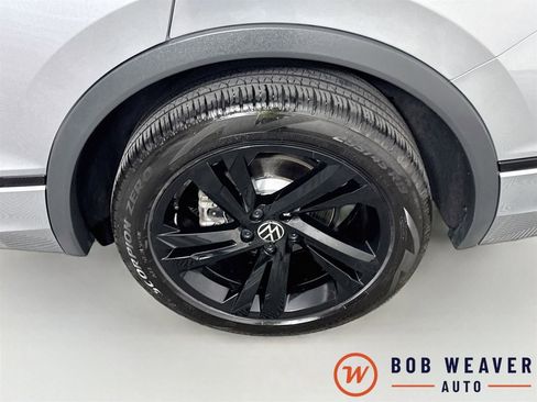 Used 2024 Volkswagen Tiguan SE R-Line AWD/4WD image 38