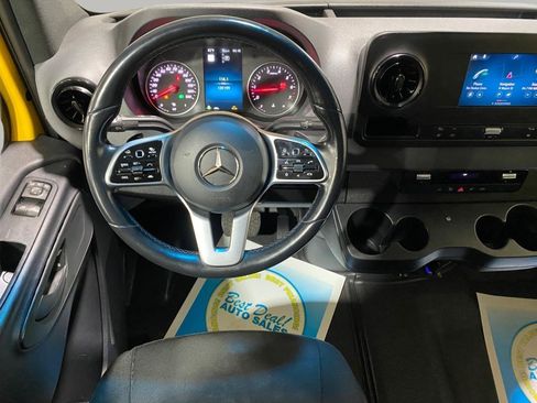 Used 2021 Mercedes-Benz Sprinter 2500 image 13