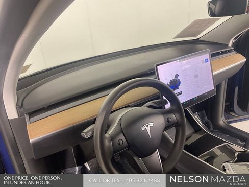 Used 2020 Tesla Model Y Long Range AWD/4WD image 32