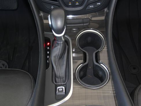Used 2020 Buick Envision Essence w/ Experience Buick Package FWD image 21