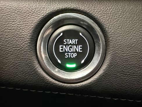 Used 2024 Cadillac Escalade ESV Sport w/ LPO, ONYX Package AWD/4WD image 37