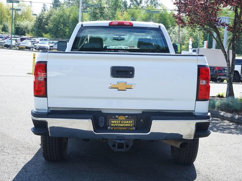 Used 2019 Chevrolet Silverado 3500 W/T AWD/4WD image 4