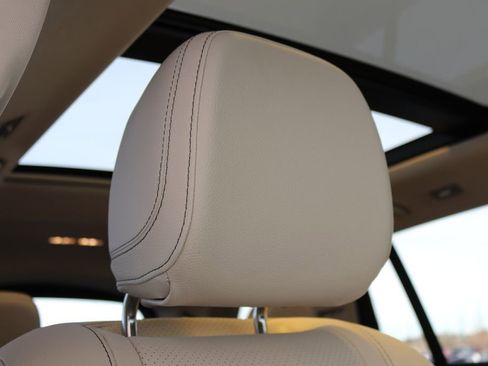 Used 2023 Mercedes-Benz GLS 450 4MATIC image 45