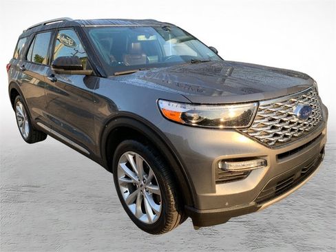 Used 2022 Ford Explorer Platinum w/ Equipment Group 601A AWD/4WD image 8