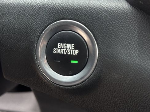 Used 2024 GMC Terrain SLE image 22