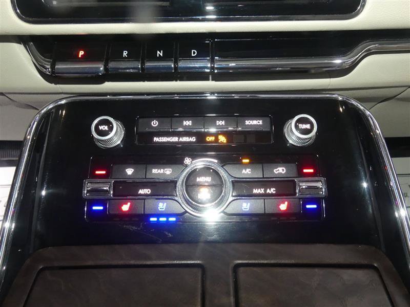 Used 2018 Lincoln Navigator Reserve w/ Technology Package AWD/4WD image 37