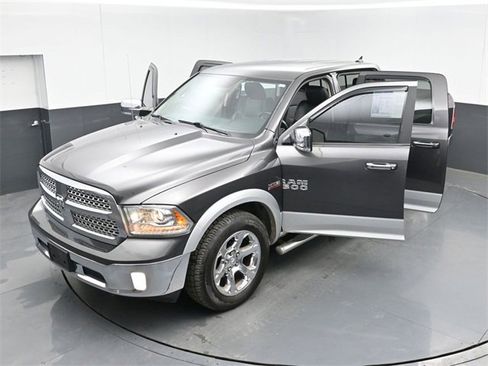 Used 2015 RAM 1500 Laramie image 52