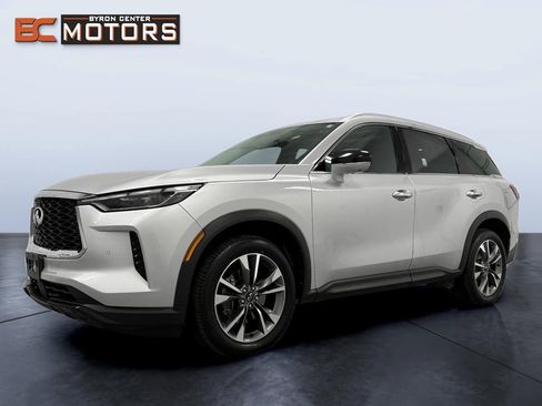 Used 2023 INFINITI QX60 Luxe image 2
