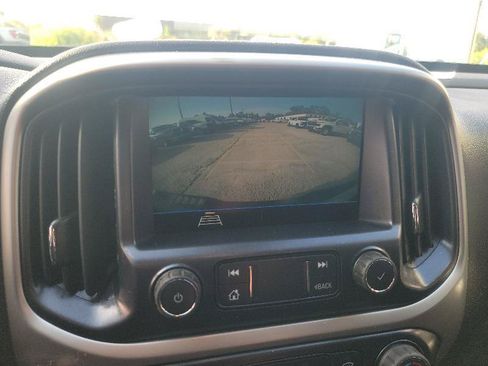 Used 2022 Chevrolet Colorado LT w/ Fleet Safety Package RWD image 17
