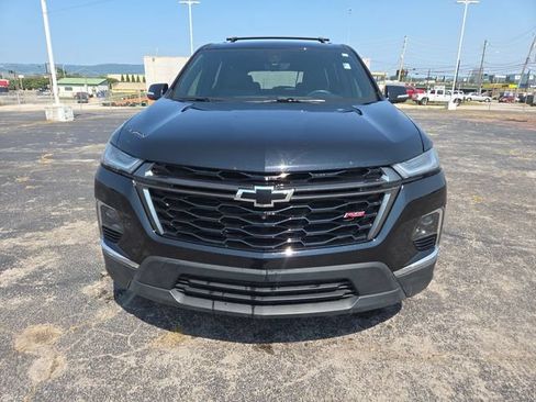 Used 2022 Chevrolet Traverse RS w/ LPO, 'HIT The Road' Package FWD image 3