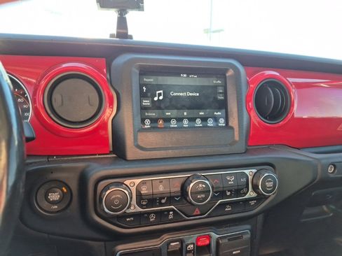 Used 2021 Jeep Gladiator Sport image 11