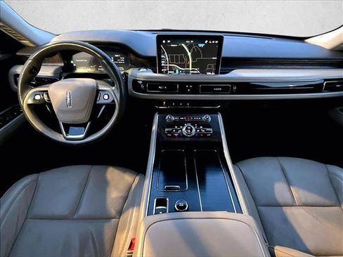Used 2022 Lincoln Aviator Reserve w/ Equipment Group 201A AWD/4WD image 15