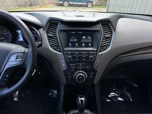 Used 2017 Hyundai Santa Fe Sport FWD image 14