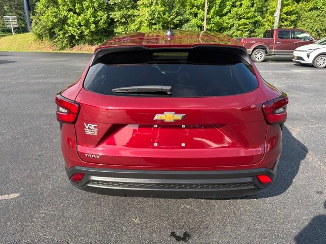 Used 2025 Chevrolet Trax LS FWD image 5