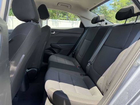 Used 2018 Hyundai Accent SE FWD image 18