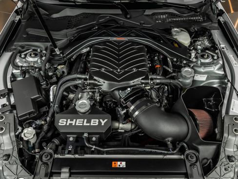 Used 2020 Ford Mustang Shelby GT500 w/ Technology Package RWD image 3
