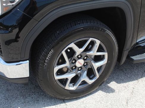 Used 2024 GMC Sierra 1500 SLT w/ SLT Premium Plus Package AWD/4WD image 9