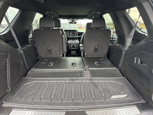 Used 2022 GMC Yukon Denali w/ Max Trailering Package image 9