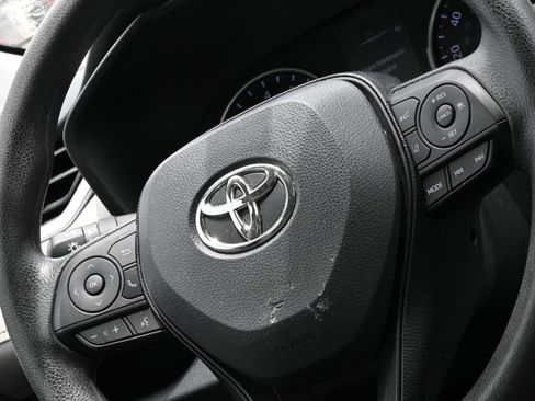 Used 2019 Toyota RAV4 XLE FWD image 27