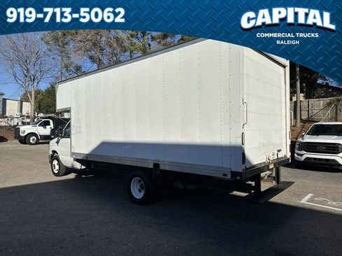 Used 2015 Ford E-350 and Econoline 350 Super Duty image 6