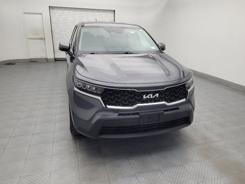 Used 2023 Kia Sorento LX AWD/4WD image 14
