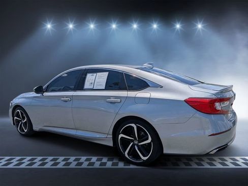 Used 2019 Honda Accord Sport image 5