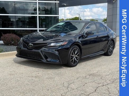Used 2023 Toyota Camry SE FWD image 7
