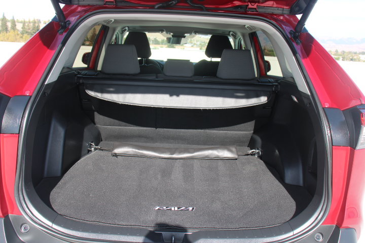 Certified 2024 Toyota RAV4 XLE w/ Convenience Package AWD/4WD image 15