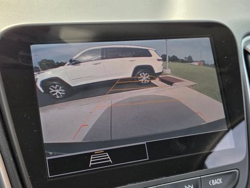 Used 2022 Chevrolet Malibu LS FWD image 23