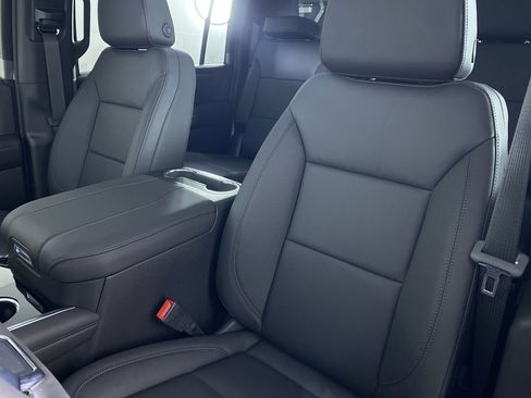 New 2026 Chevrolet Suburban Z71 w/ Comfort Package image 12