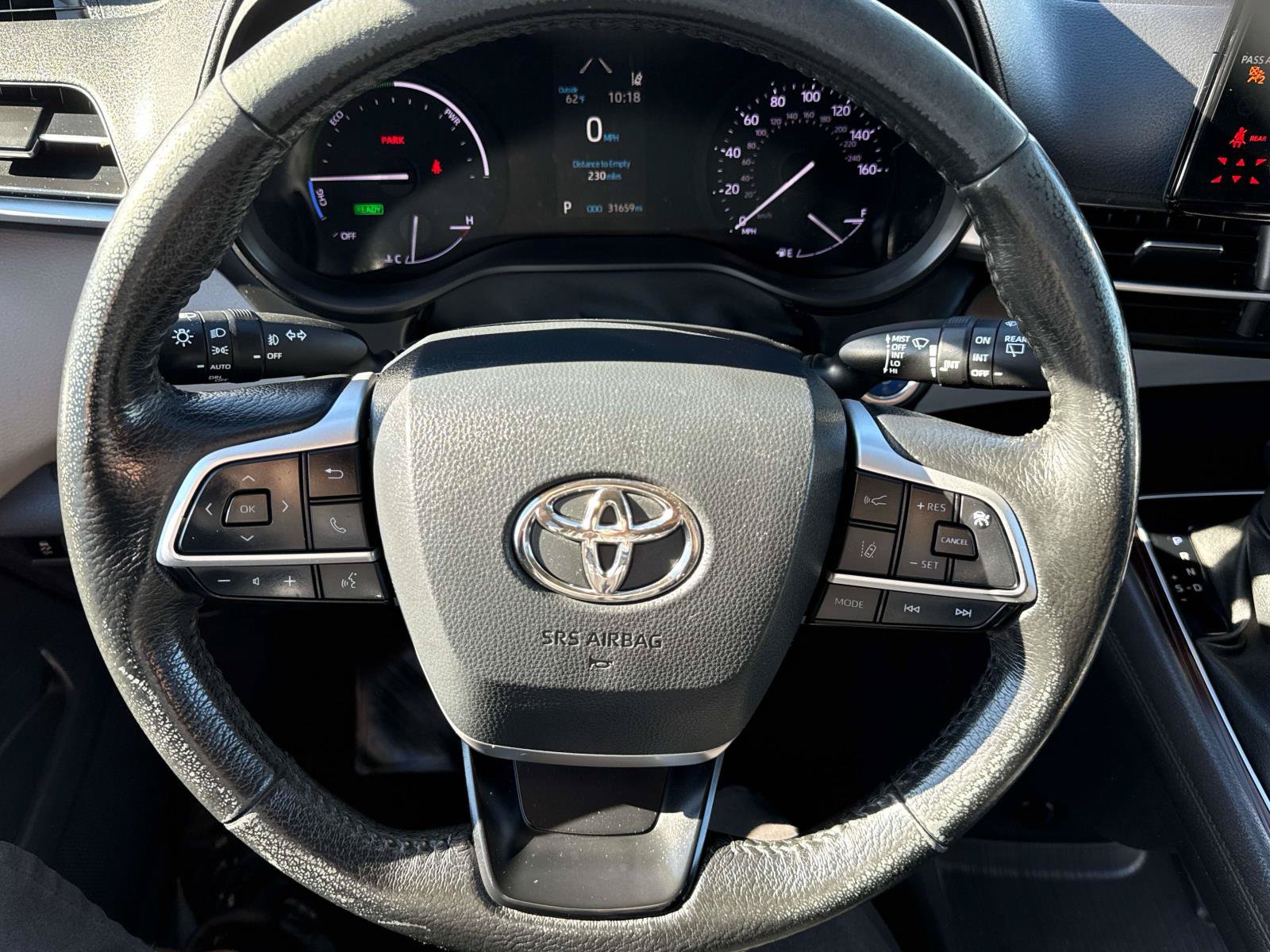 Used 2023 Toyota Sienna XLE FWD image 27
