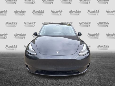 Used 2024 Tesla Model Y Long Range AWD/4WD image 3