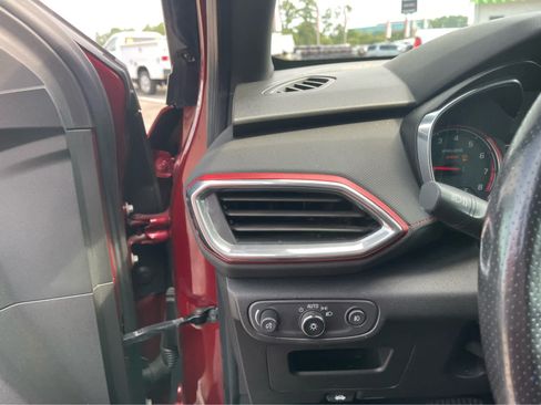 Used 2022 Chevrolet TrailBlazer RS w/ Technology Package FWD image 14