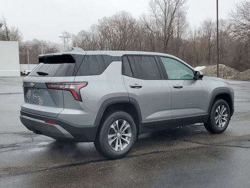 New 2026 Chevrolet Equinox LT image 3